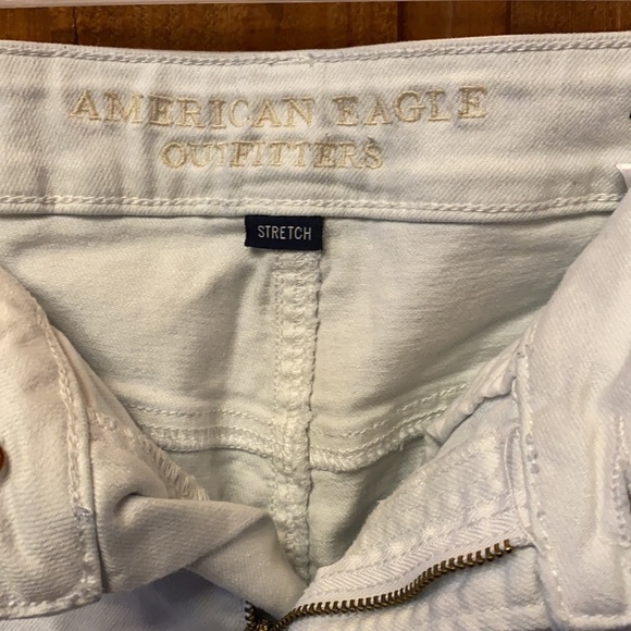 White Denim American Eagle Shorts - Picture 3 of 4